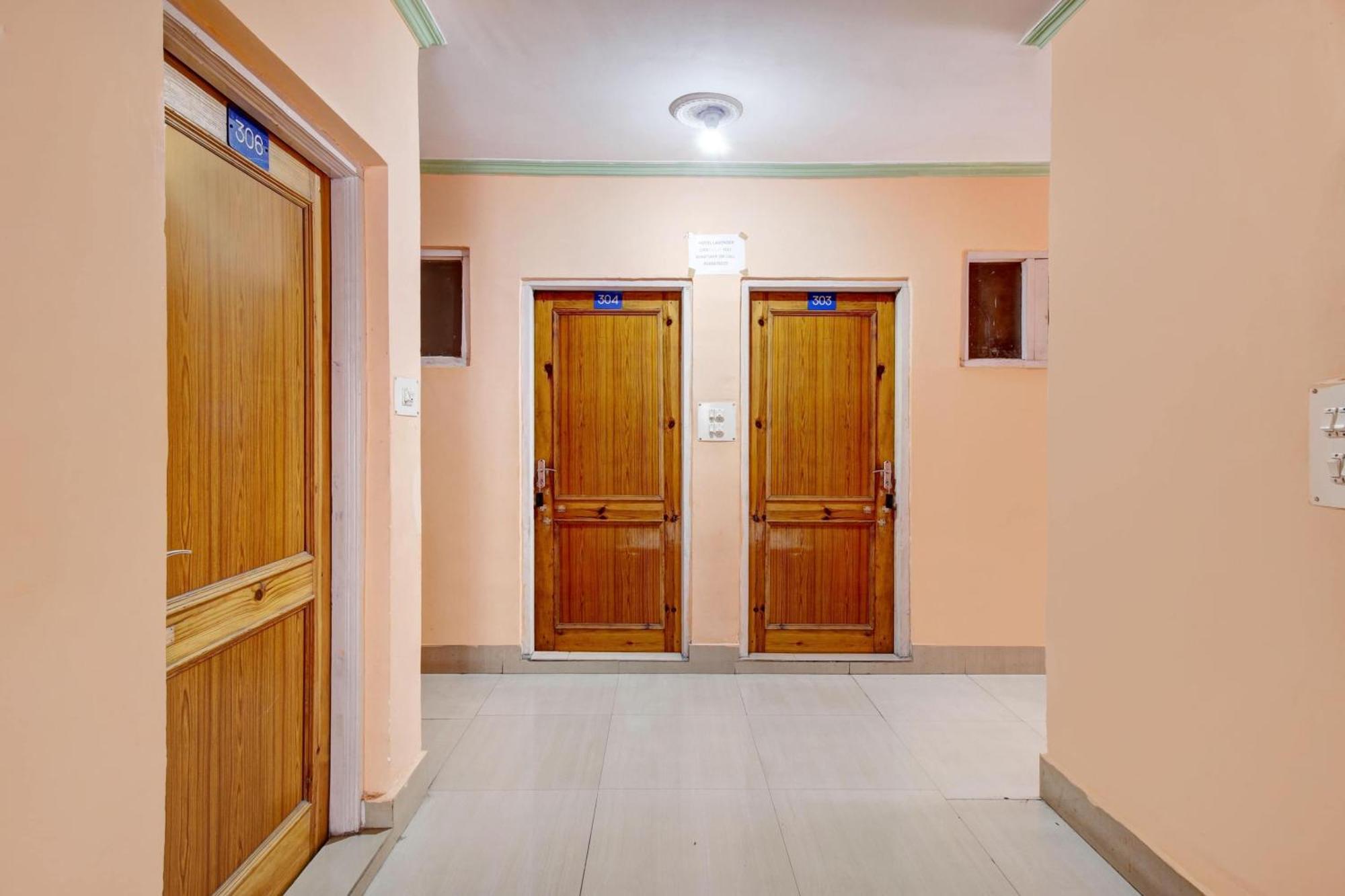 Super Collection O Rajbagh Formerly Lavender Srīnagar Exterior foto